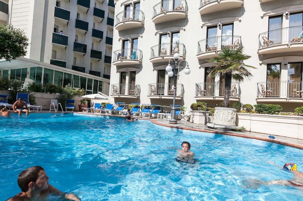 Фото Hotel Ambassador