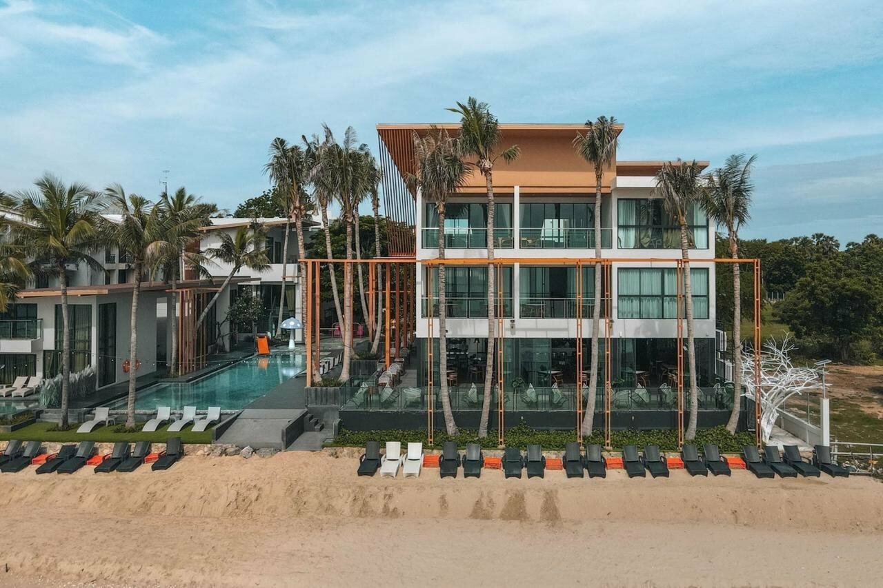 Фото Eco Cozy Beachfront Resort Chaam