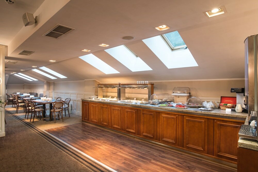 Фото Rosslyn Thracia Hotel