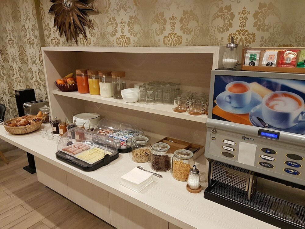 Фото The Originals Boutique, Hôtel Danieli, Avignon