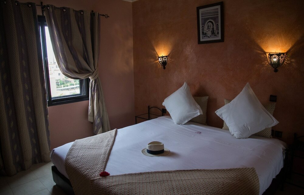 Фото Amani Hotel Suites & SPA