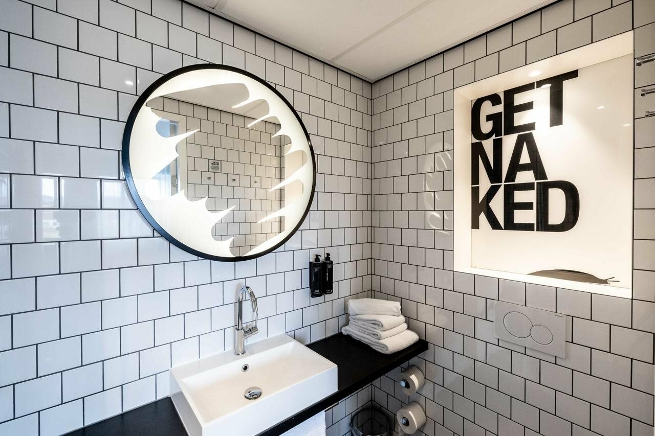 Фото Conscious Hotel The Tire Station