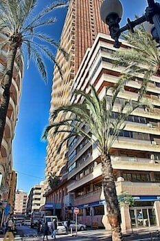 Внешний вид отеля Estudiotel Alicante в Аликанте, фото 4