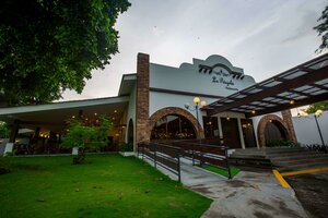 Гостиница Best Western Las Mercedes Airport