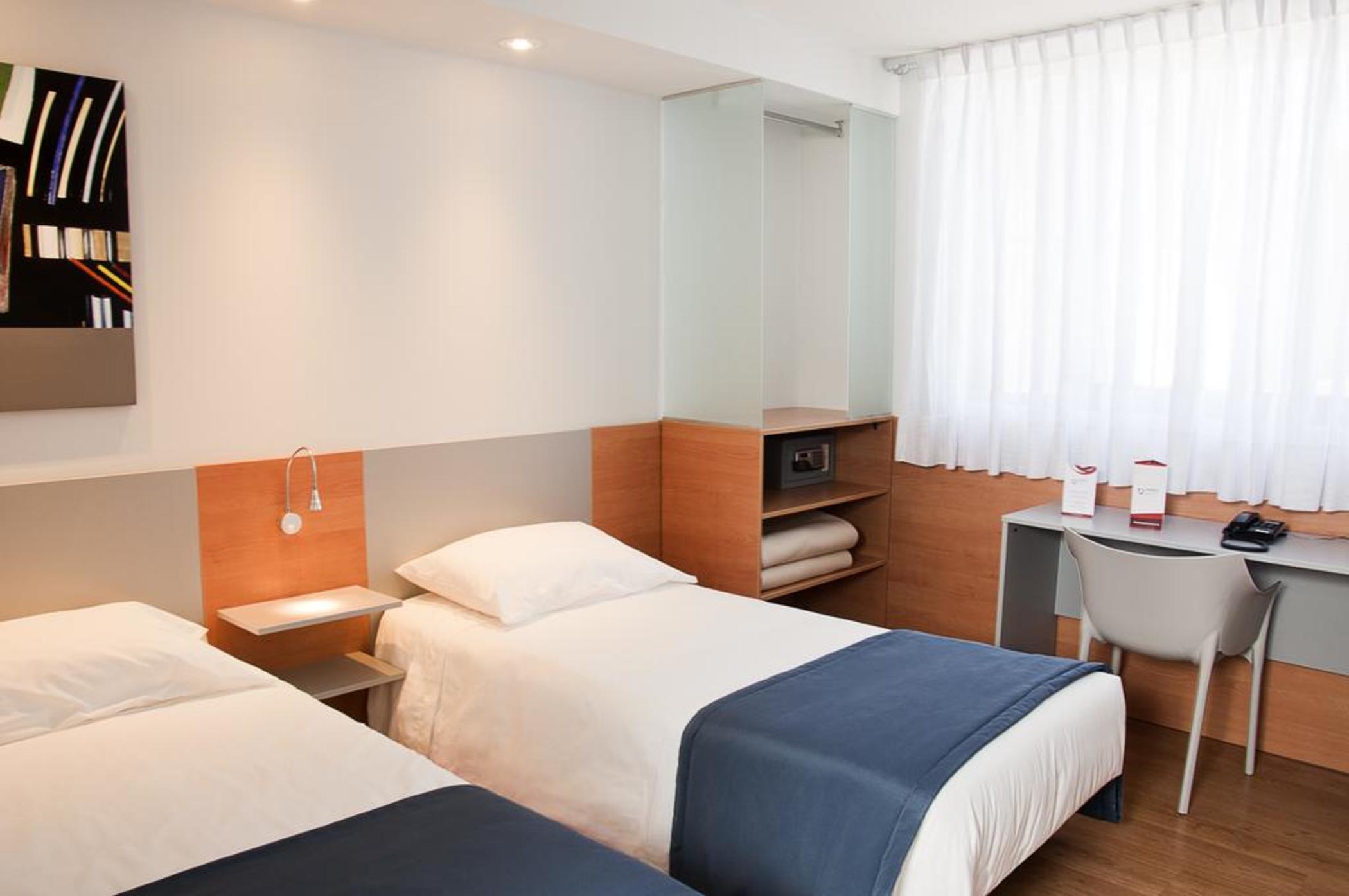 Фото Orpheo Express Hotel