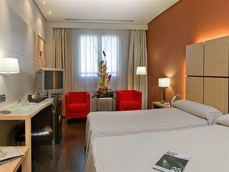Фото Hotel Silken Puerta de Valencia