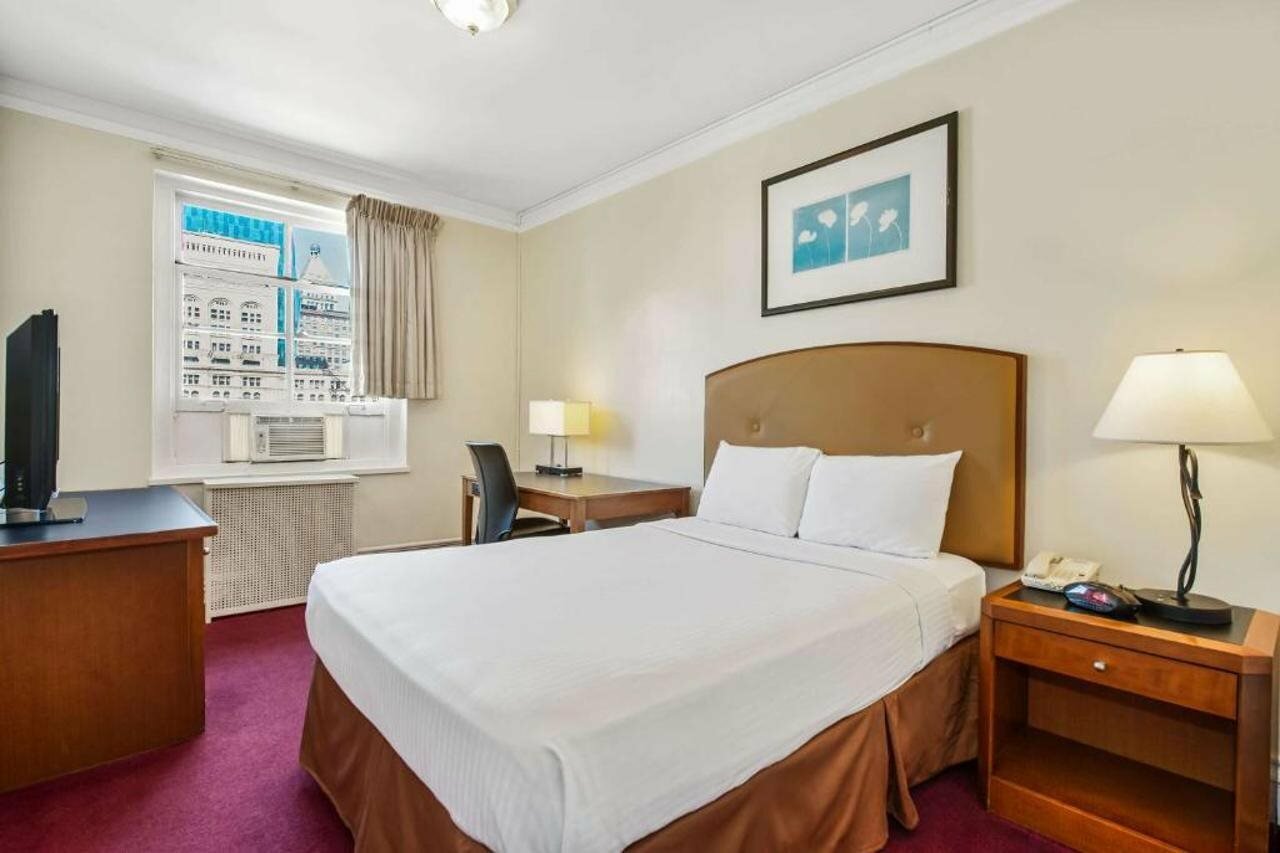 Фото Travelodge by Wyndham Downtown Chicago