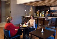 Фото Courtyard Madison East