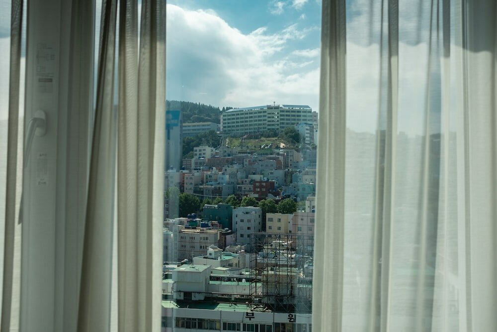 Фото Crown Harbor Hotel Busan