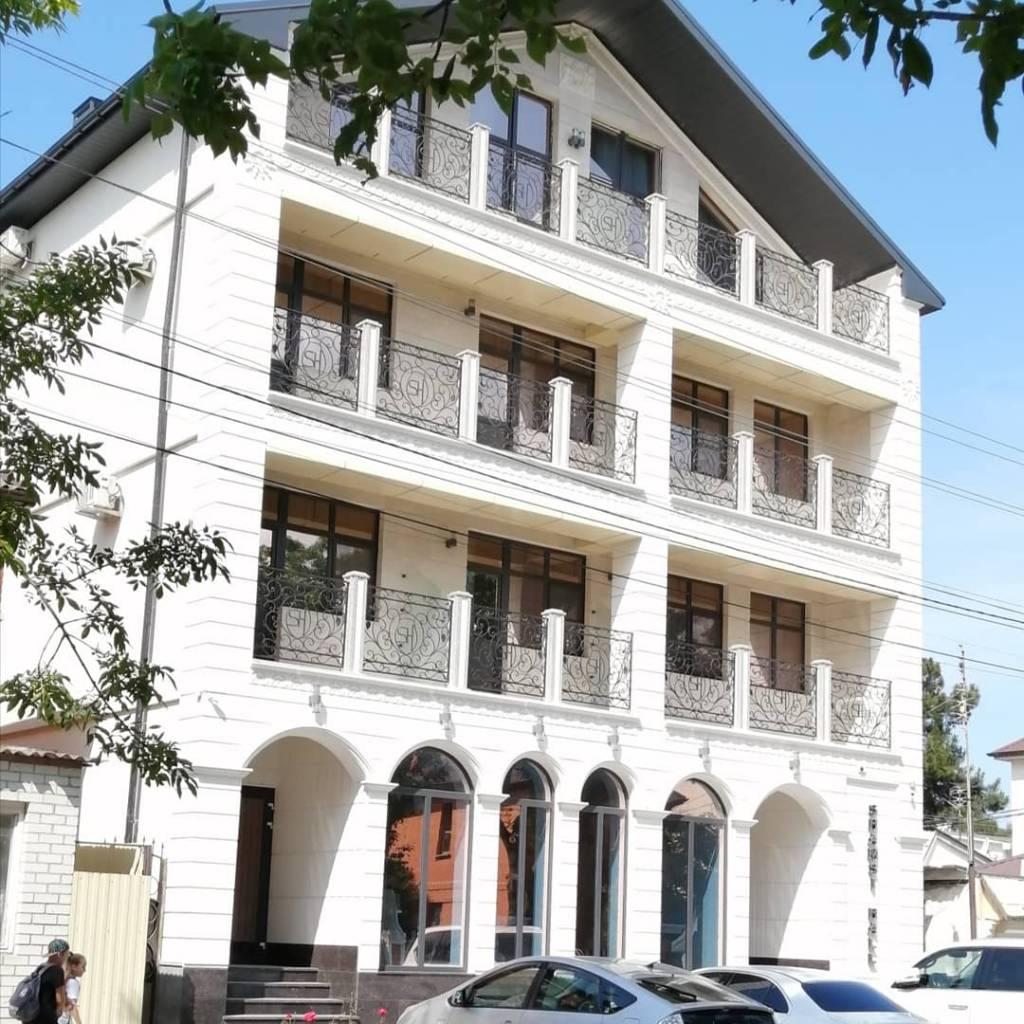 Фото Шамси Холл