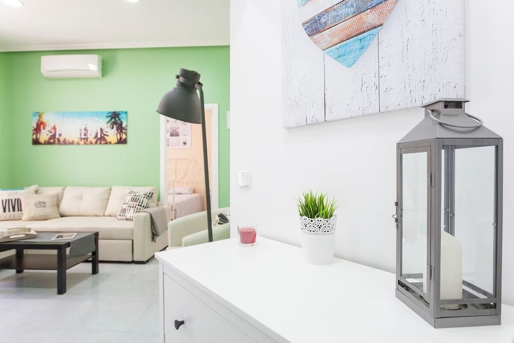 Фото Sunny Urban Apt. Historic District - Sol