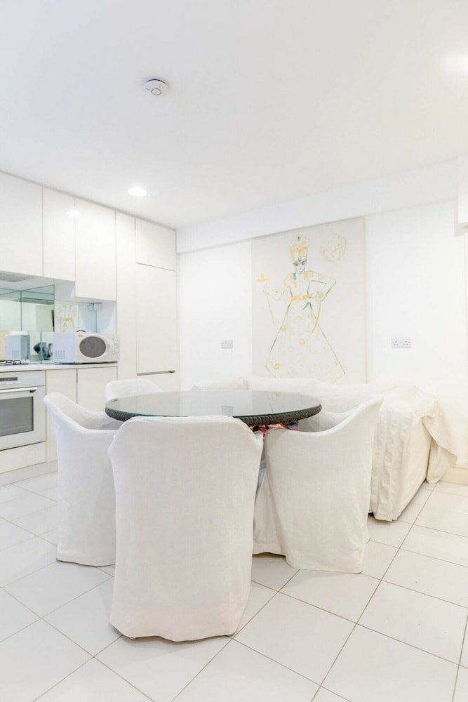 Фото Enchanting 1bd Flat With Garden, Knightsbridge!