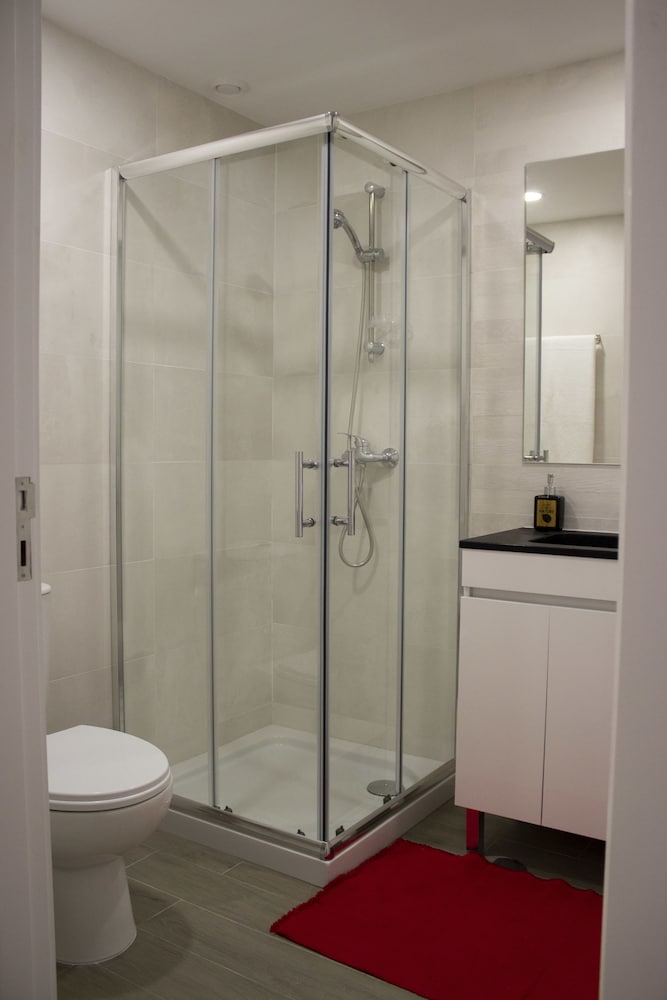 Фото Red House by the River