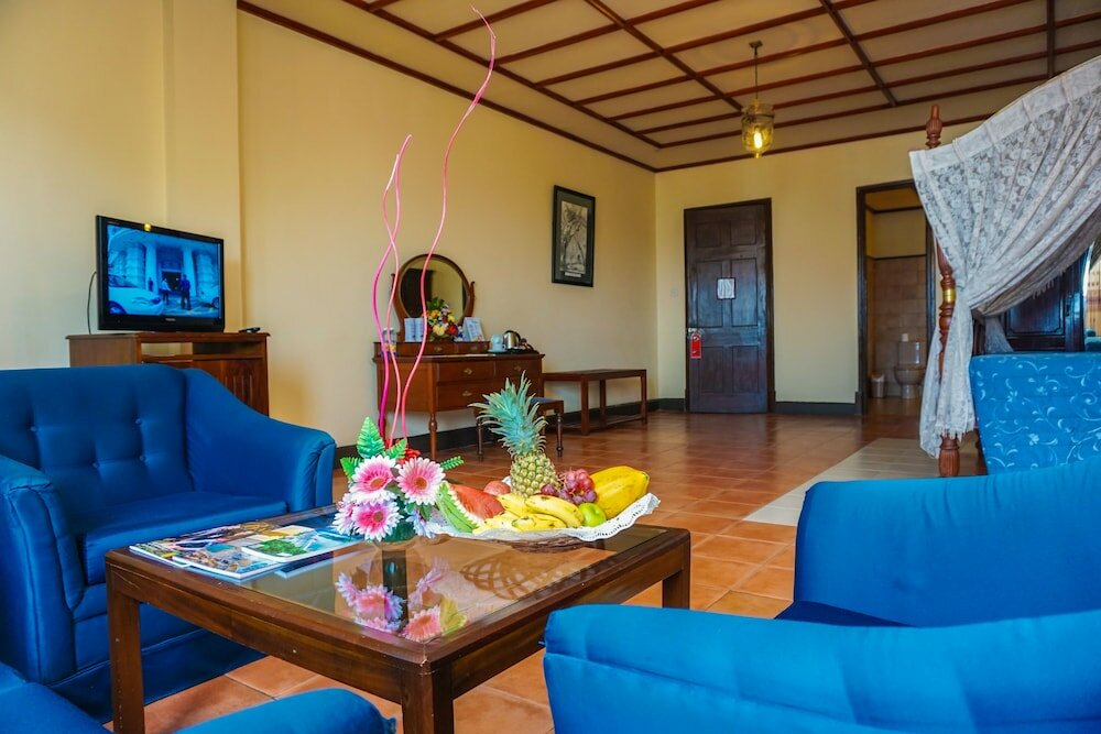 Фото Grand Oriental Hotel