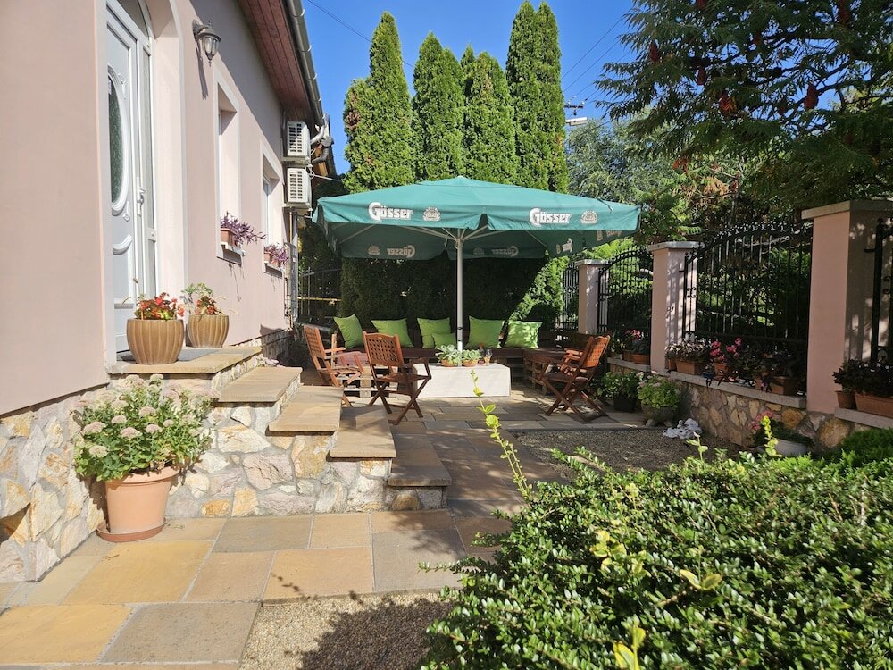 Фото Károlyi Panzió