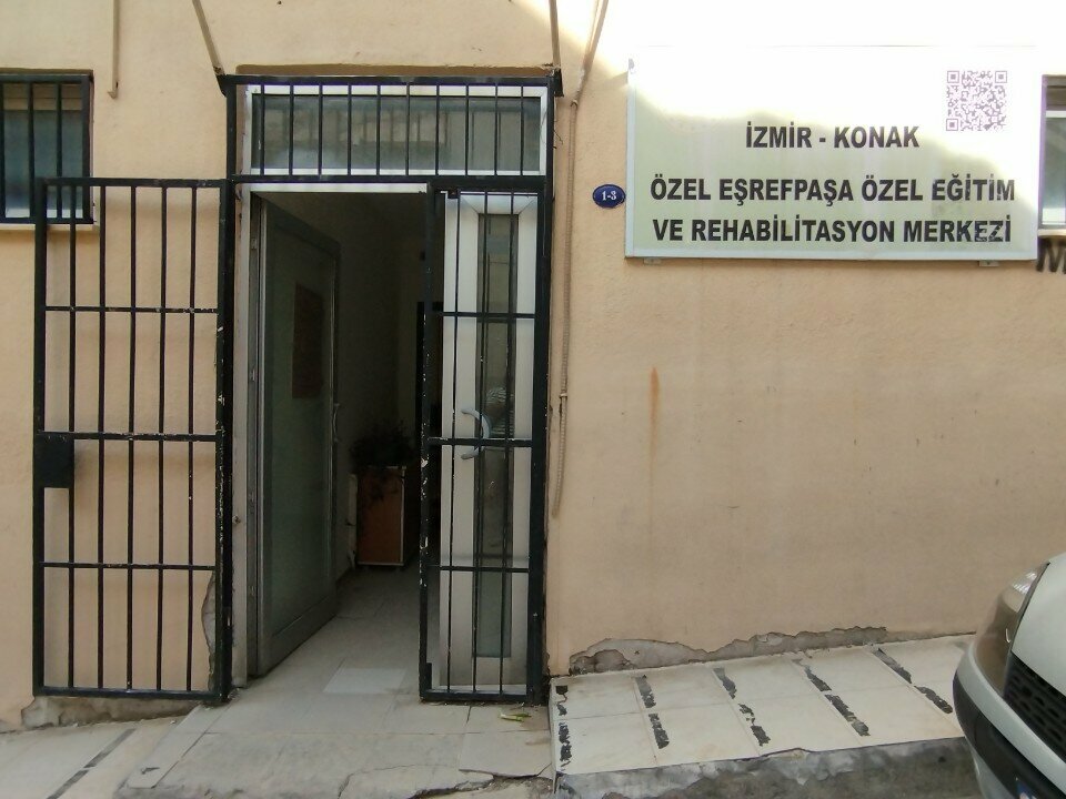 مركز تأهيل طبي Private Eshrefpasha Special Education and Rehabilitation Center ، إزمير، صورة