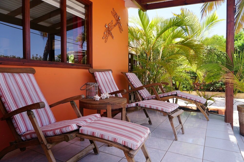 Фото Cariñas Studio Apartments