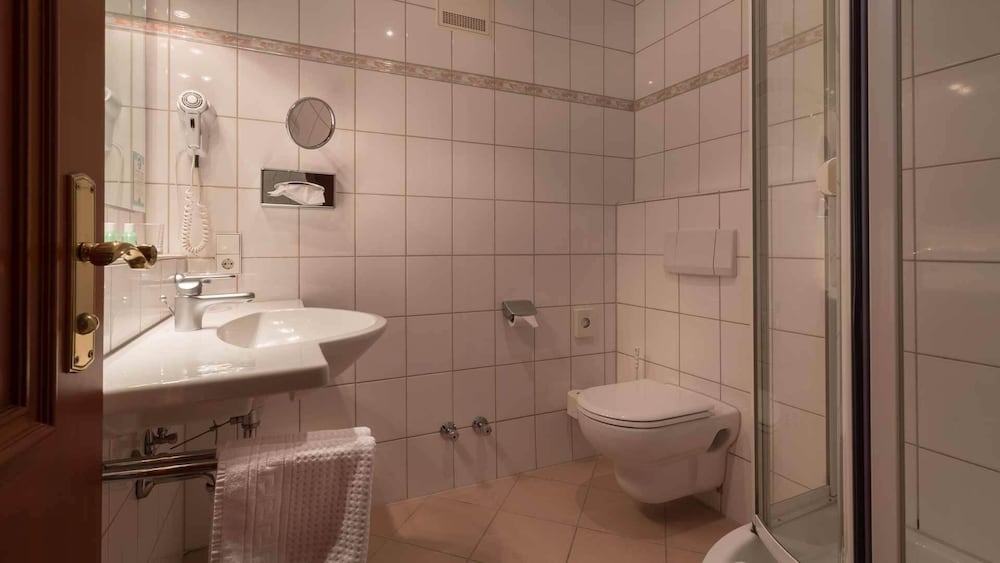 Фото Hotel Restaurant Vinothek Lamm