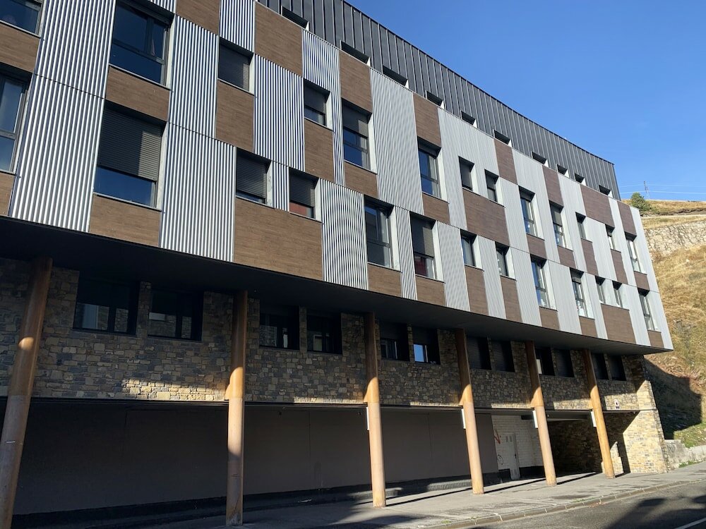 Фото Apartamentos Varios Pas de la Casa 3000