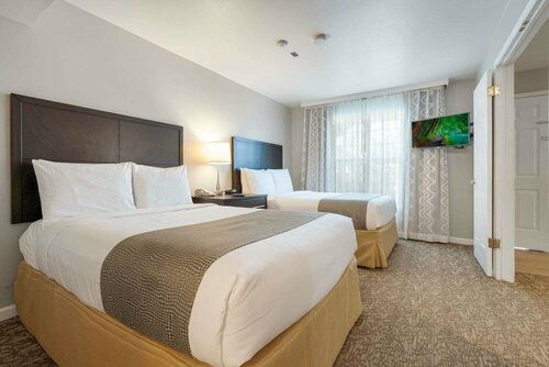 Внешний вид отеля Chase Suite Hotel Newark в Ньюарке, фото 2