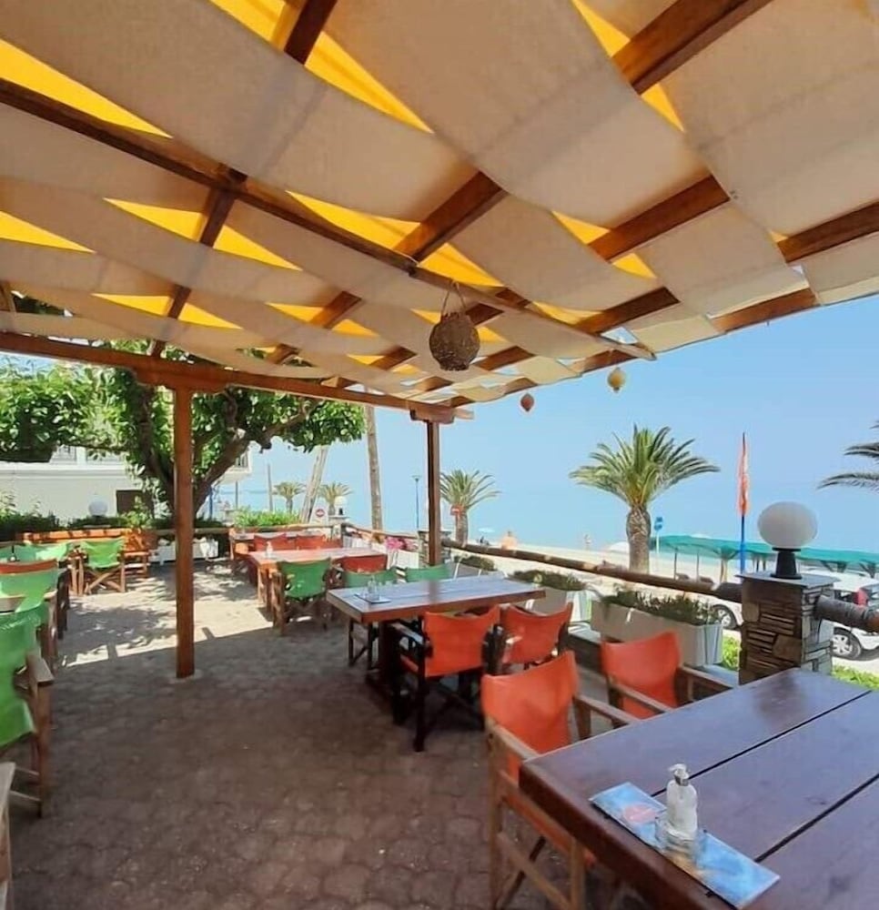 Фото Polychrono Beach Hotel