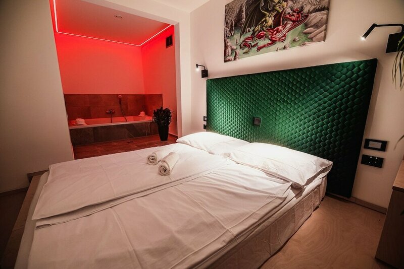 Гостиница Dragons Dream Hostel в Любляне