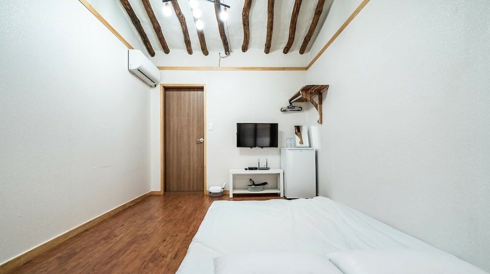 Фото Gyeongju Nenugnam20 Hanok Pension