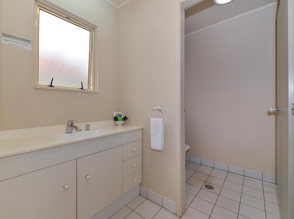 Фото Geneva Motor Lodge