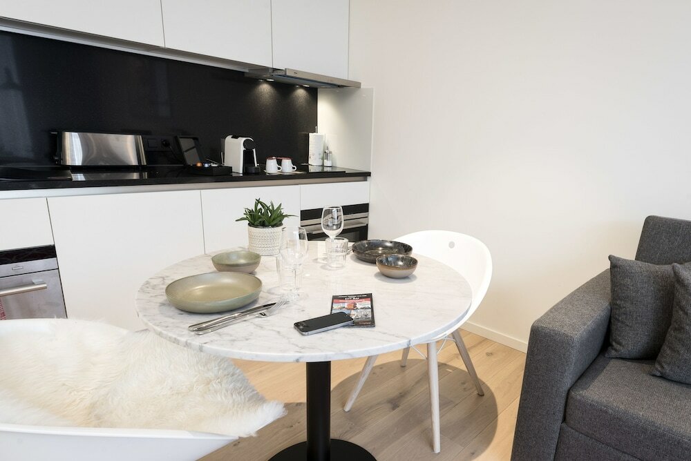 Фото Premier Suites Plus Antwerp