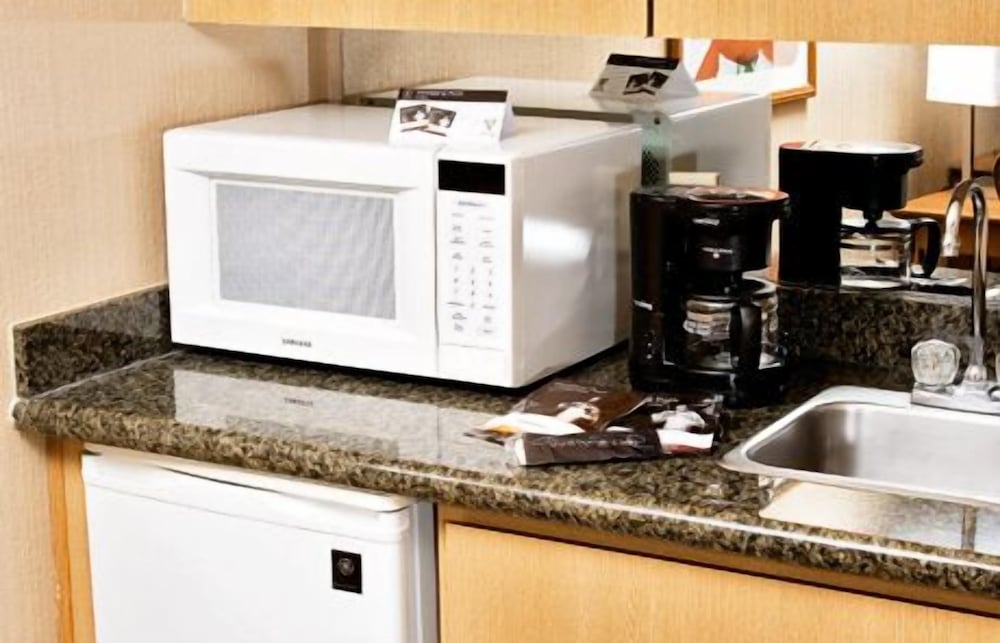 Фото Best Western Plus Scottsdale Thunderbird Suites