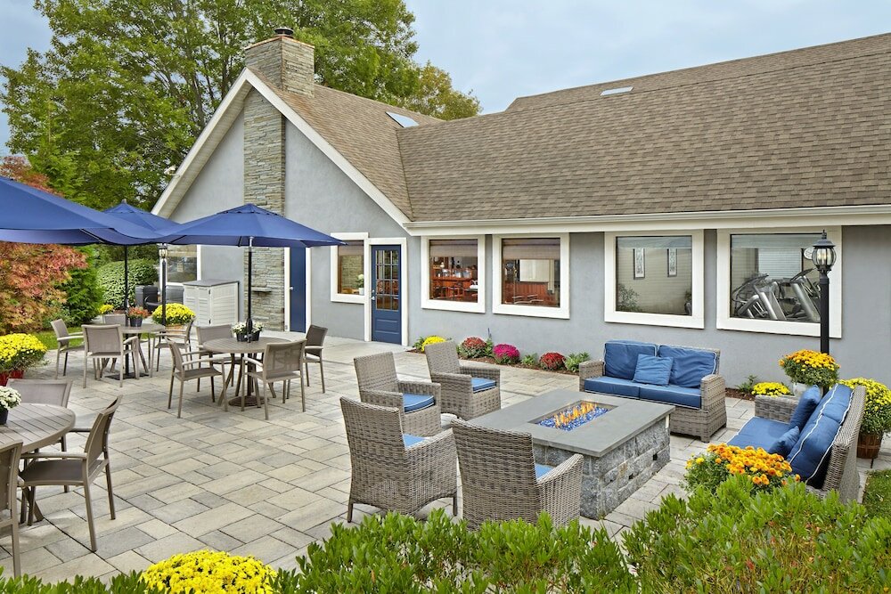 Фото New Haven Village Suites