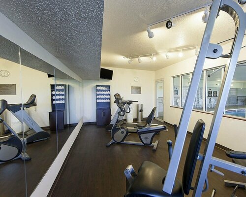 Гостиница Quality Suites Addison - Dallas в Аддисоне