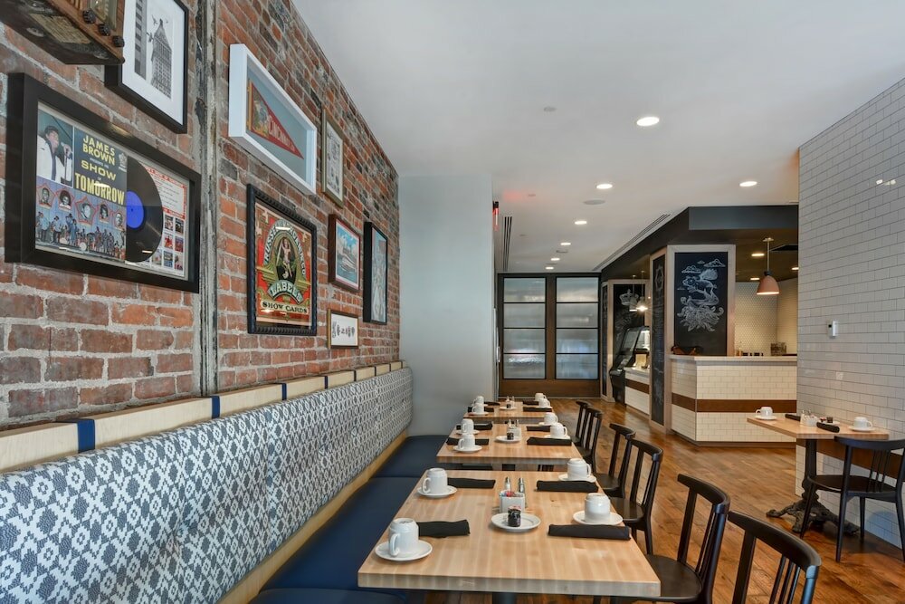 Фото The Cincinnatian Hotel Curio Collection by Hilton