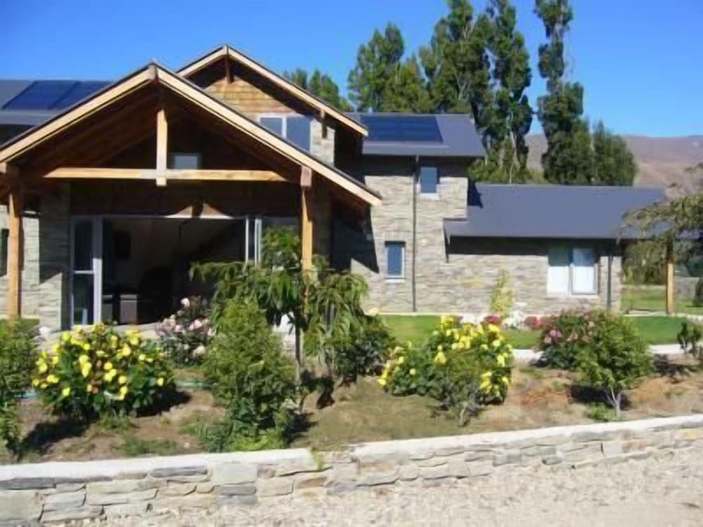 Фото Golf Course Road Chalets