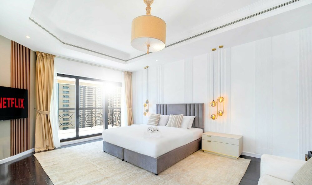 Фото Lux The Al Seef Marina 4 bed Suite