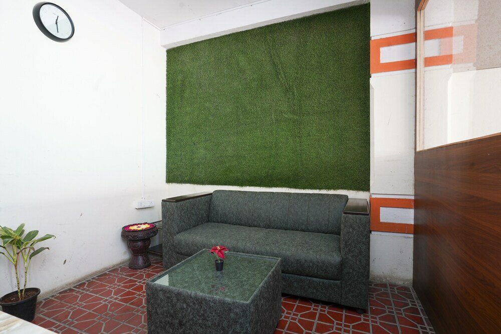 Фото IROOMZ Kalyan Residency