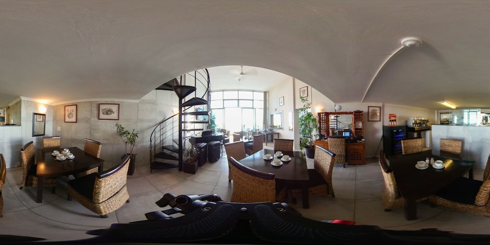 Фото Ocean Breeze Hotel