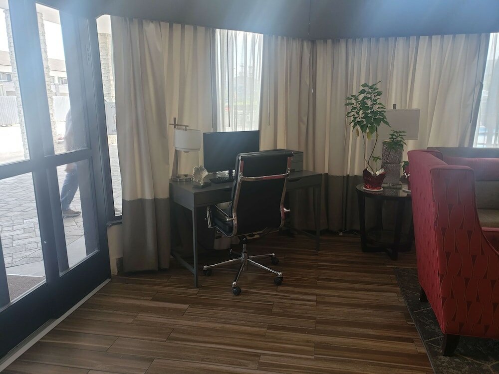 Фото Best Western Center Inn