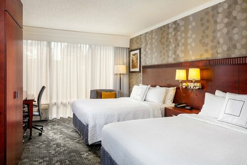 Гостиница Courtyard by Marriott Fairfield Napa Valley Area в Ферфилде