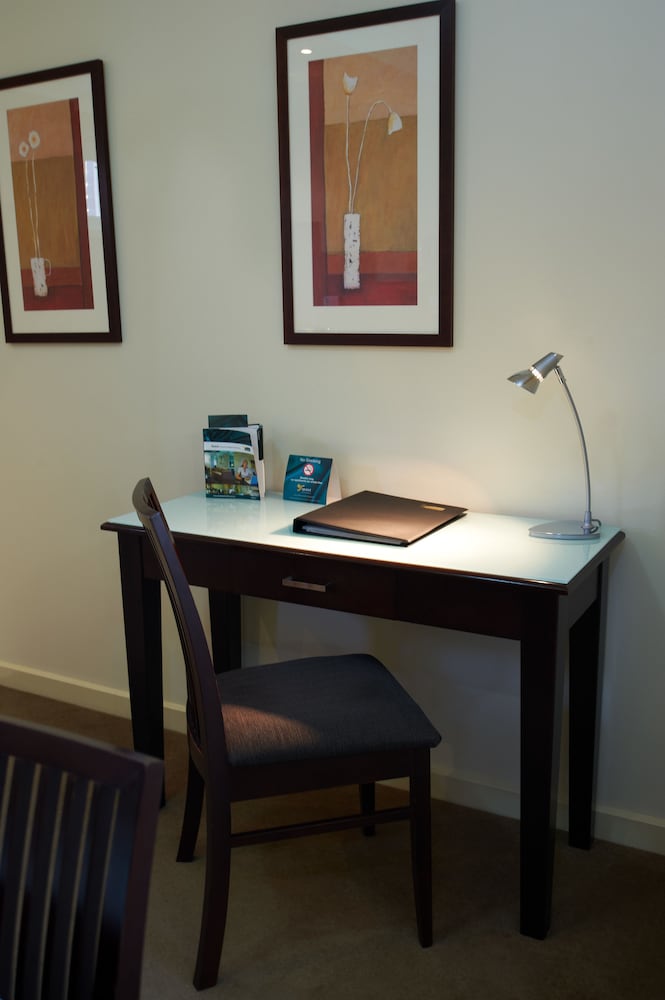 Фото Comfort Apartments Royal Gardens