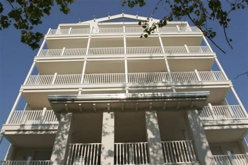 Фото Le Rose Suite Hotel