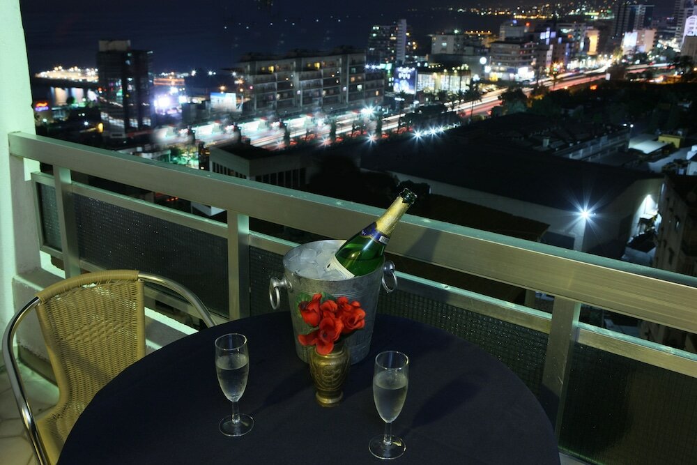 Фото Zoukotel Hotel