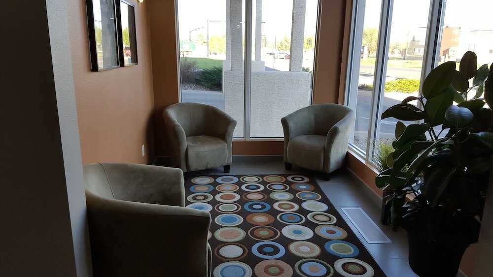 Фото SureStay Plus Hotel by Best Western Lethbridge