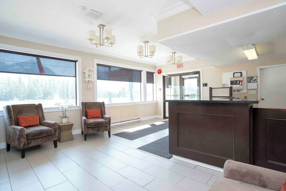 Фото Sandman Inn Blue River