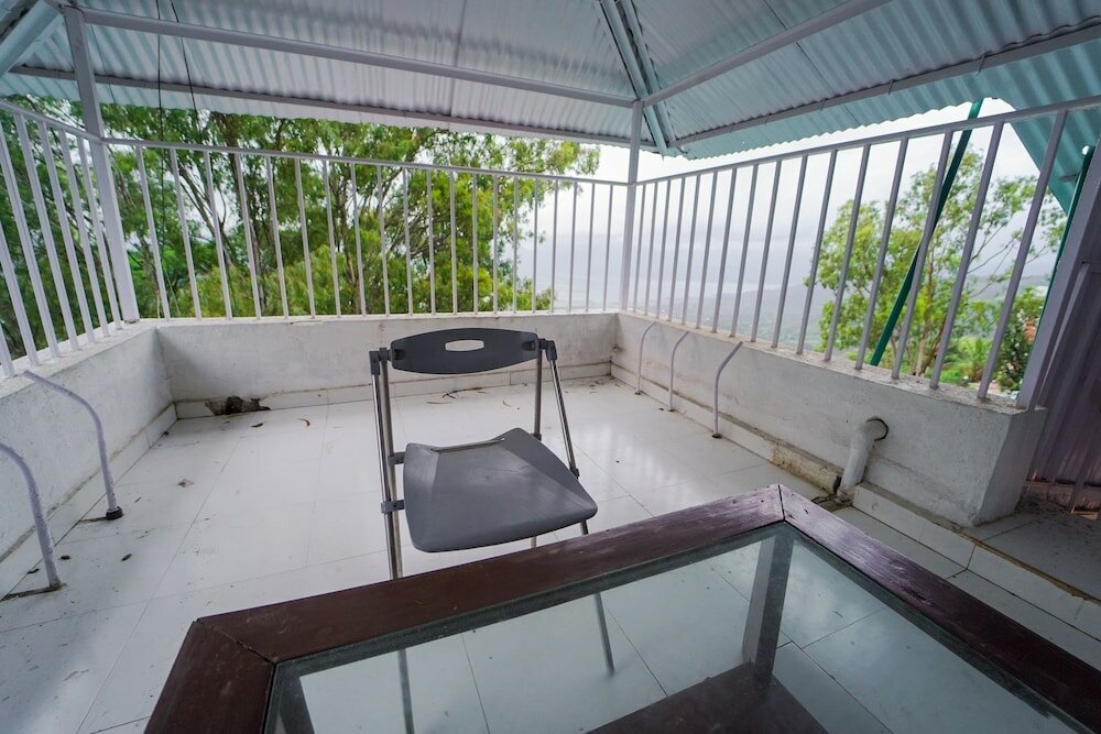 Фото The Signature Crest