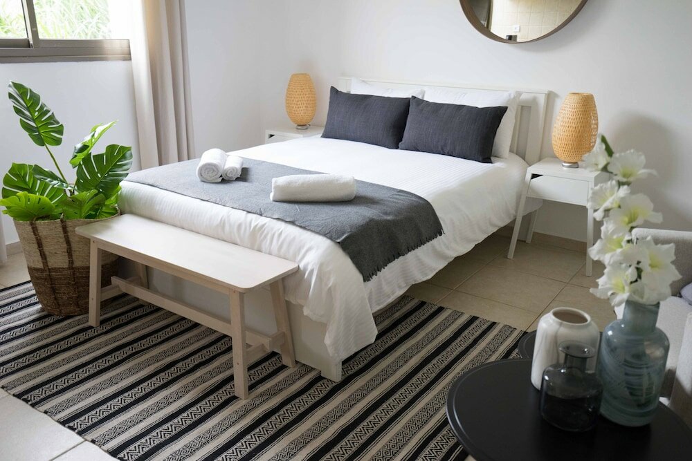 Фото Апартаменты Яркон - на пляже Тель-Авив