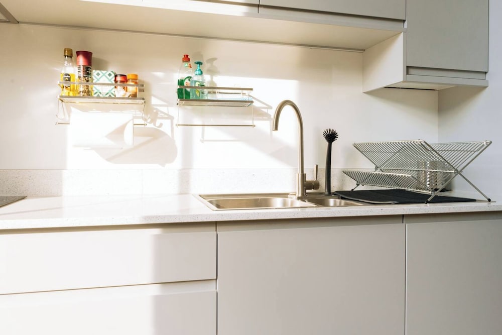 Фото Contemporary & Central 1bd Flat - Leith!