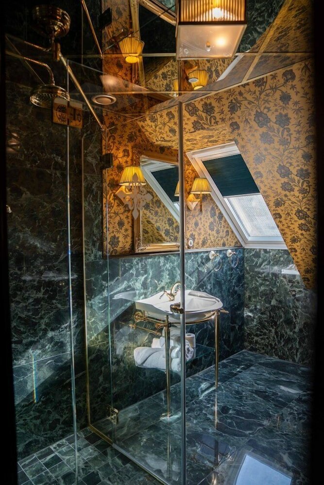 Фото Hotel Charmante