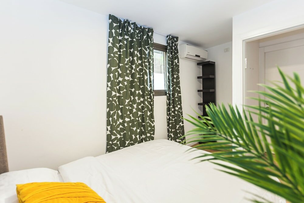 Фото HaYarkon Apartments