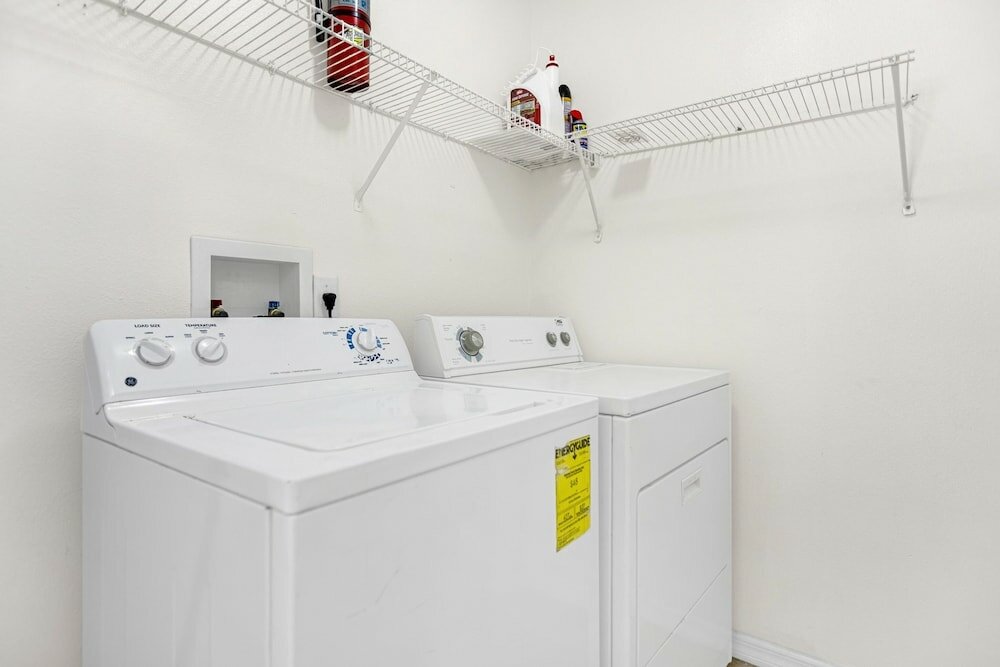 Фото Glamorous House in Disney Area Heated Private Pool